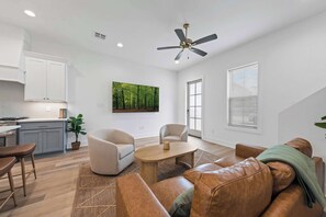 Smart TV, offices
