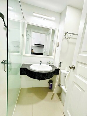 Bathroom - Căn Hộ View Biển (Phú Thủy)