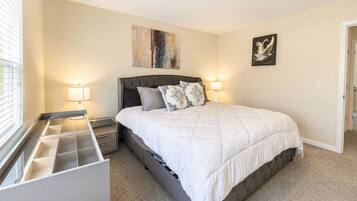 2 bedrooms, WiFi, bed sheets