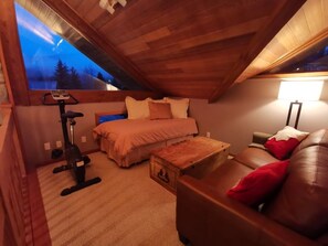 4 habitaciones, tabla de planchar con plancha y acceso a internet 