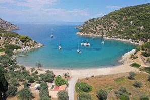 On the beach - Private Beachfront House Irene Mare, Serene Views (Vagionia Poros)