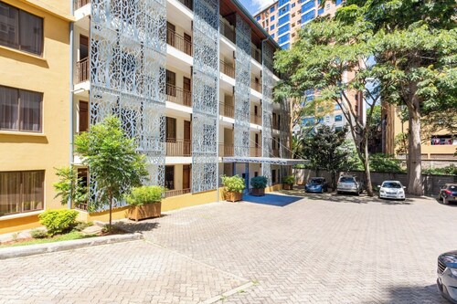Cozy 1-bedroom building in serene Nairobi with AC and fitness room