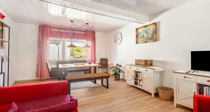 Ferienhaus 'Pinki‘ in Kölzenhain' mit privatem Garten und WLAN