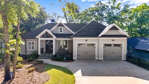 Exterior - Ultimate Vacation| Dock| Fire Pit|Kayaks|Game Room (Eatonton)