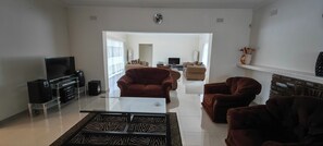 Living area - Spacious family-sized home, beautiful gardens. 5 minutes to ZITF. (Bulawayo)