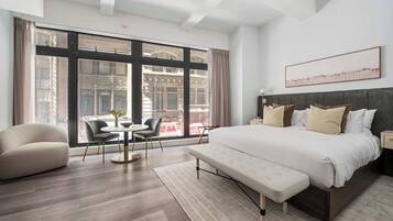 Desk, iron/ironing board, WiFi, bed sheets