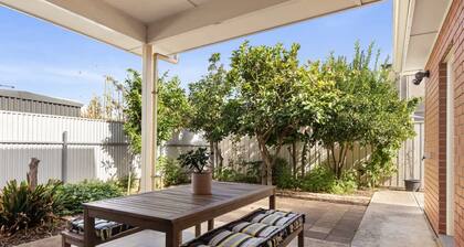 Family-Friendly 4-Bed Home with Parking