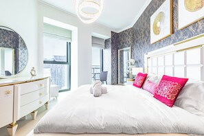 Iron/ironing board, WiFi, bed sheets - Burj Vista 2 Bedroom Apartment with Burj View 5407 (Dubai)