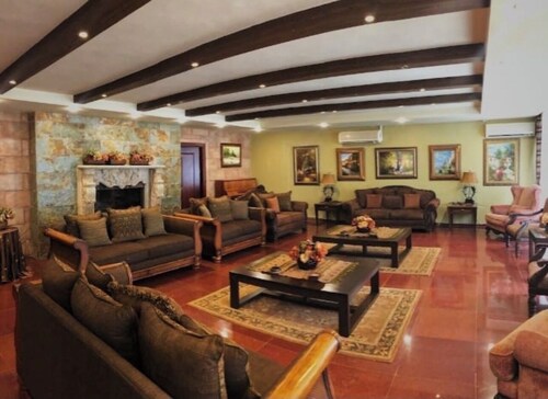 Luxury ground apartment