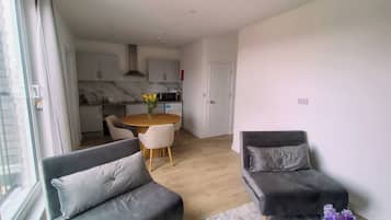 Superior Apartment, City View | Living area