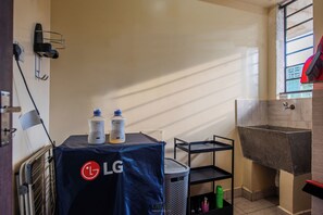 Interior - 2-BR apartment Gym & pool in Kilimani near Nairobi Hospitals and city attraction (Nairobi)