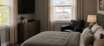 Serene Room in House in charming Milwaukee