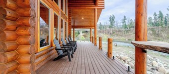 Tranquil River Front Log Cabin Retreat