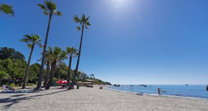 Holiday Home 'Nouvelle Location Bord De Mer' with Sea View, Wi-Fi and Air Conditioning