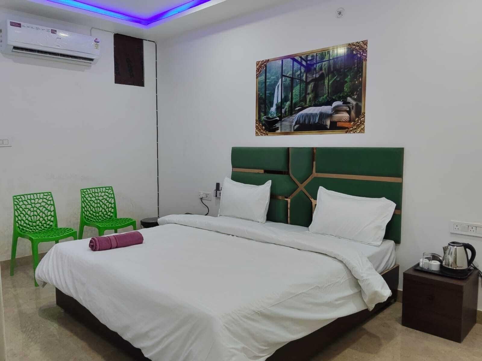 Deluxe Double Room, City View