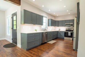 Private kitchen - Perfect new construction apartment centrally located in Troy. (Troy)