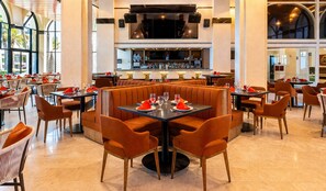 Dining - Best location in Cabo! Villa del Palmar 1BDR ,walk to Medano Beach & Marina. (Cabo San Lucas)