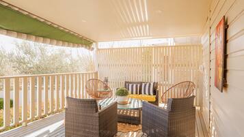Classic Cottage, 4 Bedrooms, Kitchen | Terrace/patio