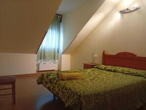Bügeleisen/Bügelbrett, Bettwäsche