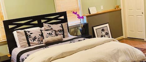 WiFi, bed sheets