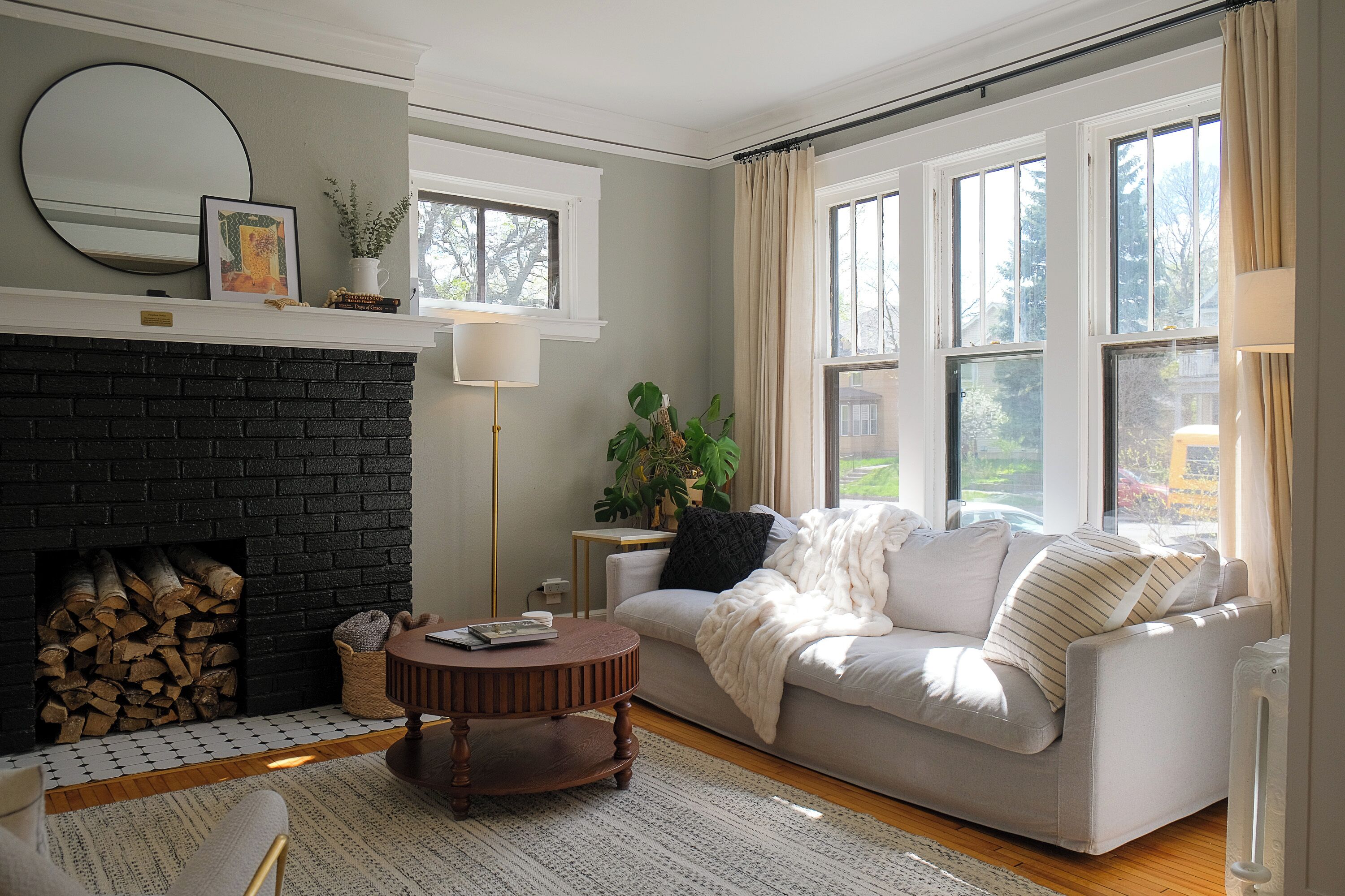 Smart TV, fireplace, offices