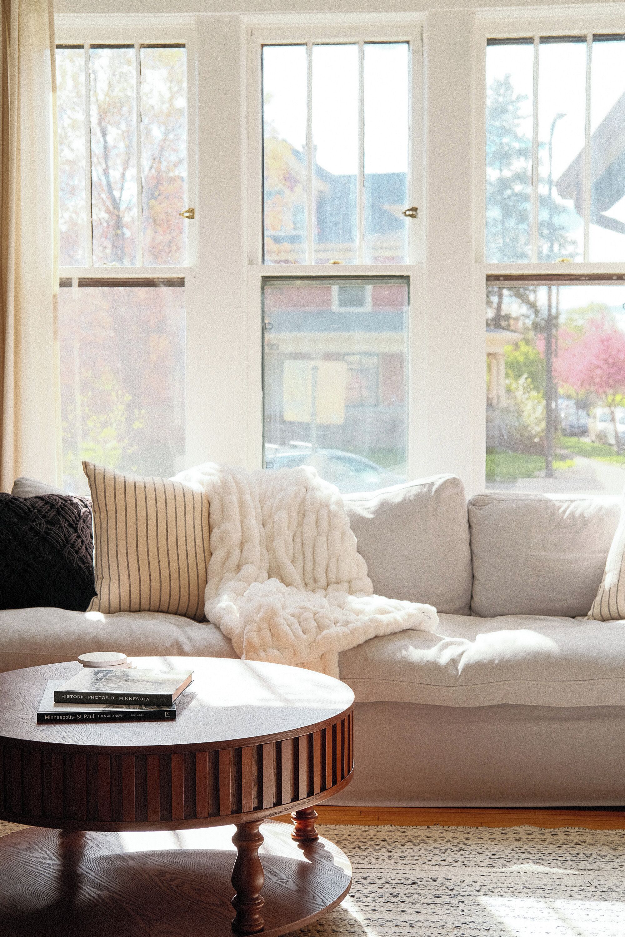 Smart TV, fireplace, offices
