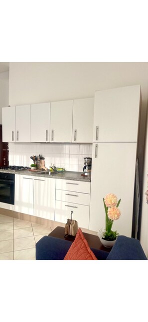 Fridge, oven, stovetop, toaster - Vrbo Property (Santa Maria)