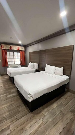 Deluxe Double or Twin Room, 1 Double Bed, Non Smoking | Desk, free WiFi - Buzen Suites 2030 (Dallas)
