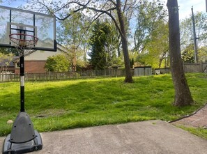 Property grounds - Broad Ripple Retreat | Private Gym & Yard (Indianapolis)