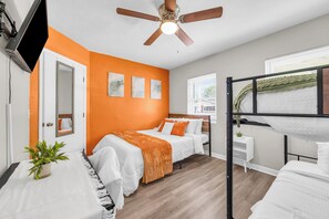 3 bedrooms, free WiFi, bed sheets, wheelchair access
