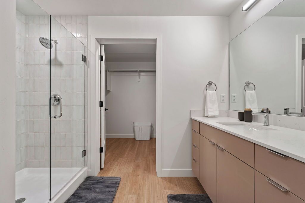 Apartment, 2 Bedrooms, Kitchen, Park View | Bathroom | Free toiletries, hair dryer, towels, soap