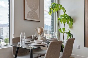 Dining - The Silo Park by Stylish Stays (Salt Lake City)