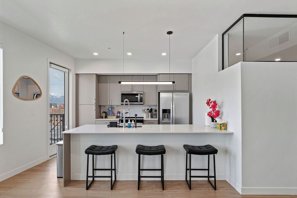 Apartment, 2 Bedrooms, Kitchen, Park View | Private kitchen | Full-size fridge, microwave, oven, stovetop