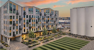 The Silo Park by Stylish Stays
