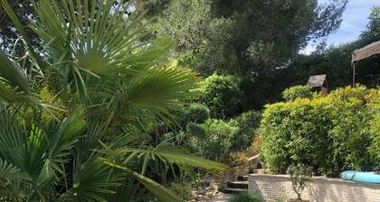 Air-conditioned villa with heated pool - Golf de Pont-Royal - 6 pers