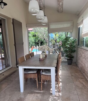 Dining - Air-conditioned villa with heated pool - Golf de Pont-Royal - 6 pers (Mallemort)