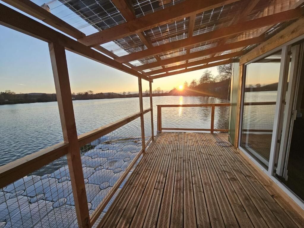 Superior-alpehytte - 2 soveværelser - over vandet | Overnatningsstedets område
