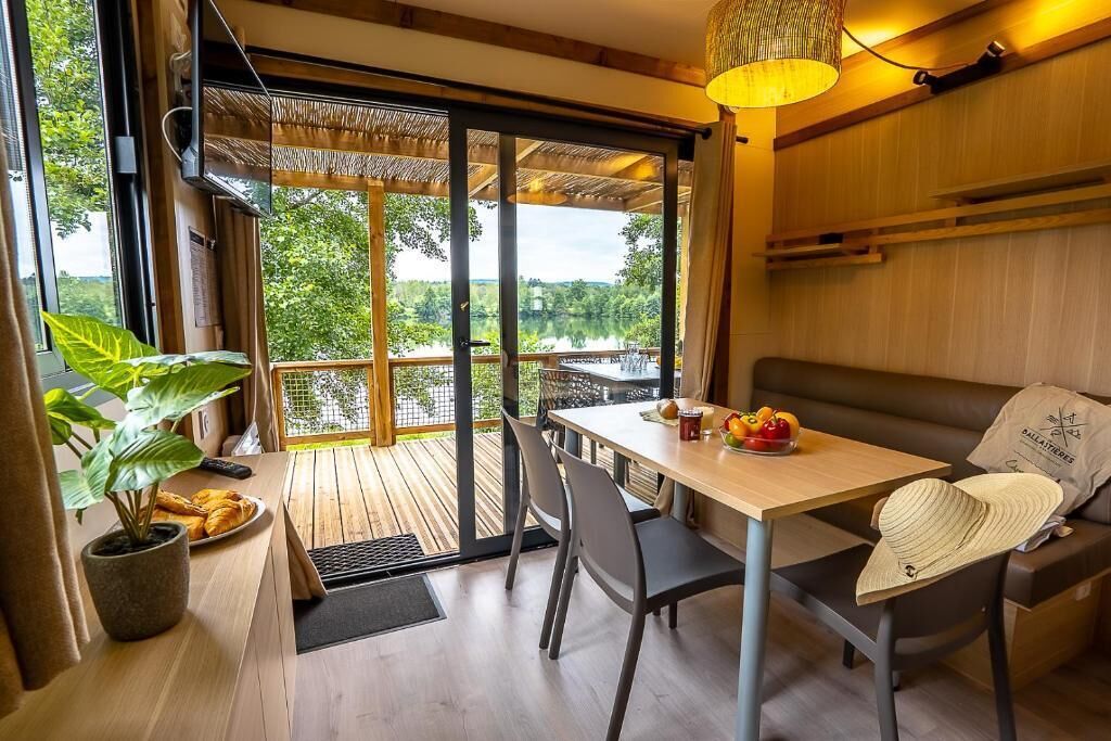 Chalet Supérieur, 2 chambres, vue lac | Restauration