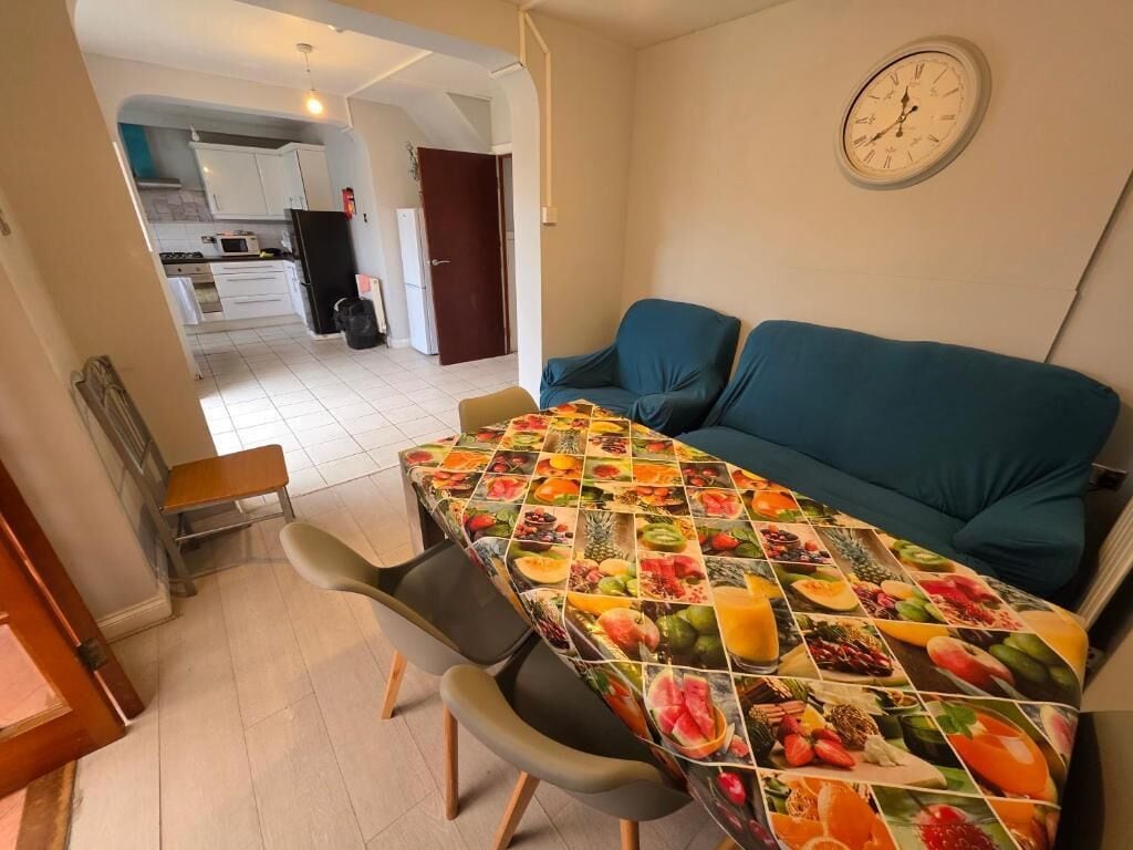 Comfort Triple Room, Garden View | Ruang tamu