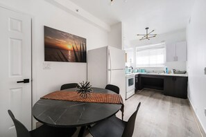 Departamento, 2 habitaciones, para no fumadores, cocina | Restaurantes
