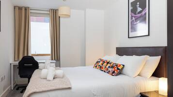 2 slaapkamers, een strijkplank/strijkijzer, wifi, beddengoed