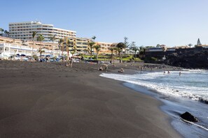 Beach - Seafront Apartment, balcony with ocean views of La Gomera and sunsets !!! (Guía de Isora)