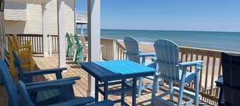 Oceanfront Luxury Retreat 5BR Sleeps 18 Newly Renovated