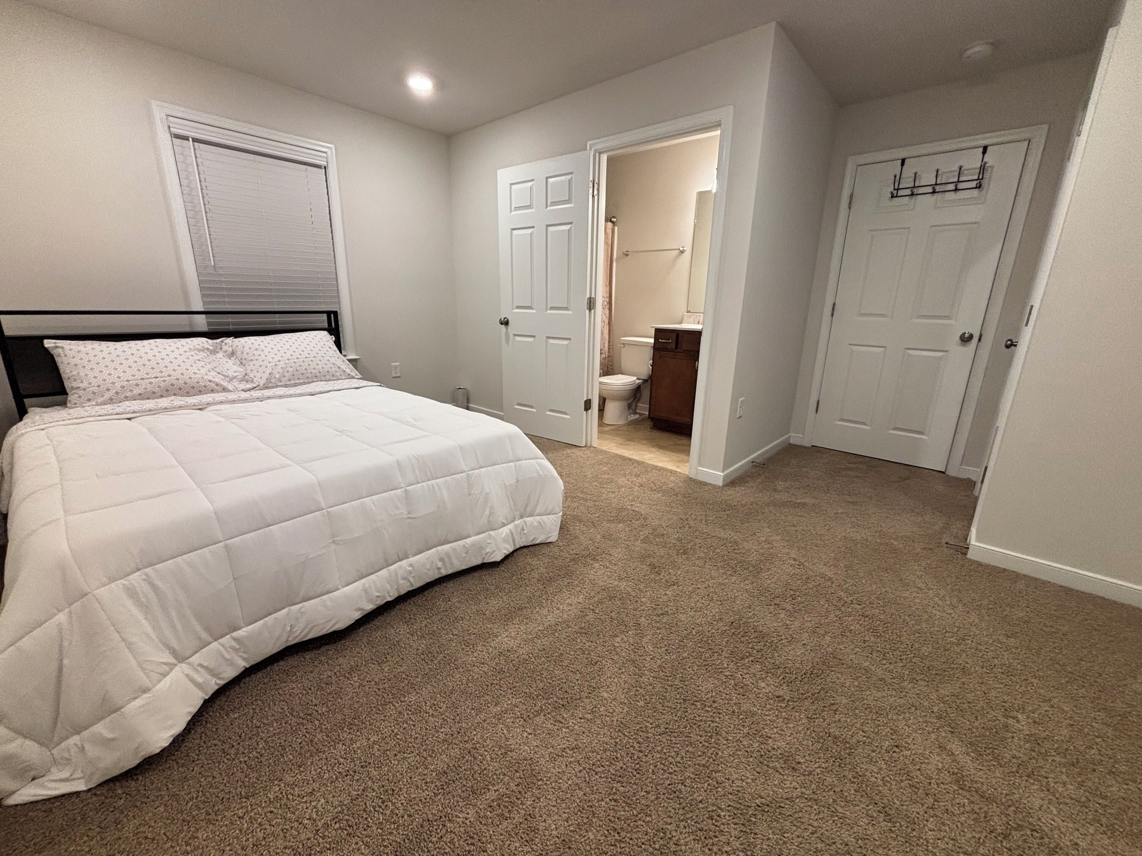 4 Schlafzimmer, Bügeleisen/Bügelbrett, Internetzugang, Bettwäsche