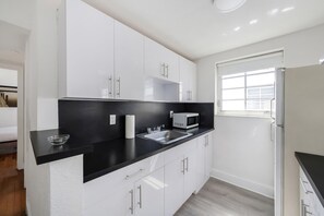 Appartement Familial, 1 grand lit et 1 canapé-lit, cuisine (Self check-in) | Cuisine privée