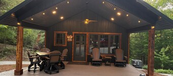 New Build 2-bedroom 2-bath cabin on 2 acres -sleeps 8 near Silverlake Sand Dunes