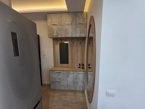 Appartamento familiare, balcone, vista spiaggia | Interni