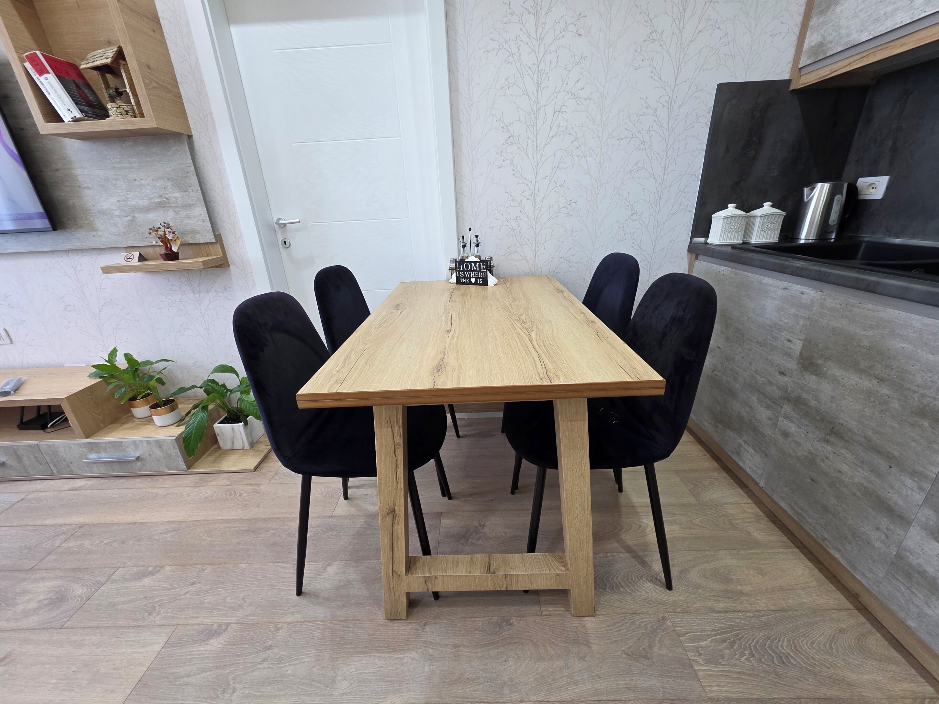 Family Apartment, Balcony, Beach View | Dining