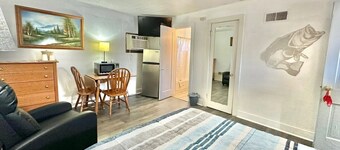 Flora Motel