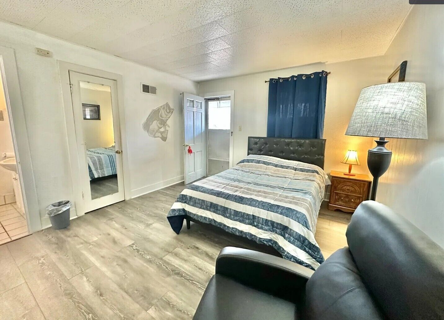 Double Room, 1 Queen Bed, Non Smoking | Desk, laptop workspace, free WiFi